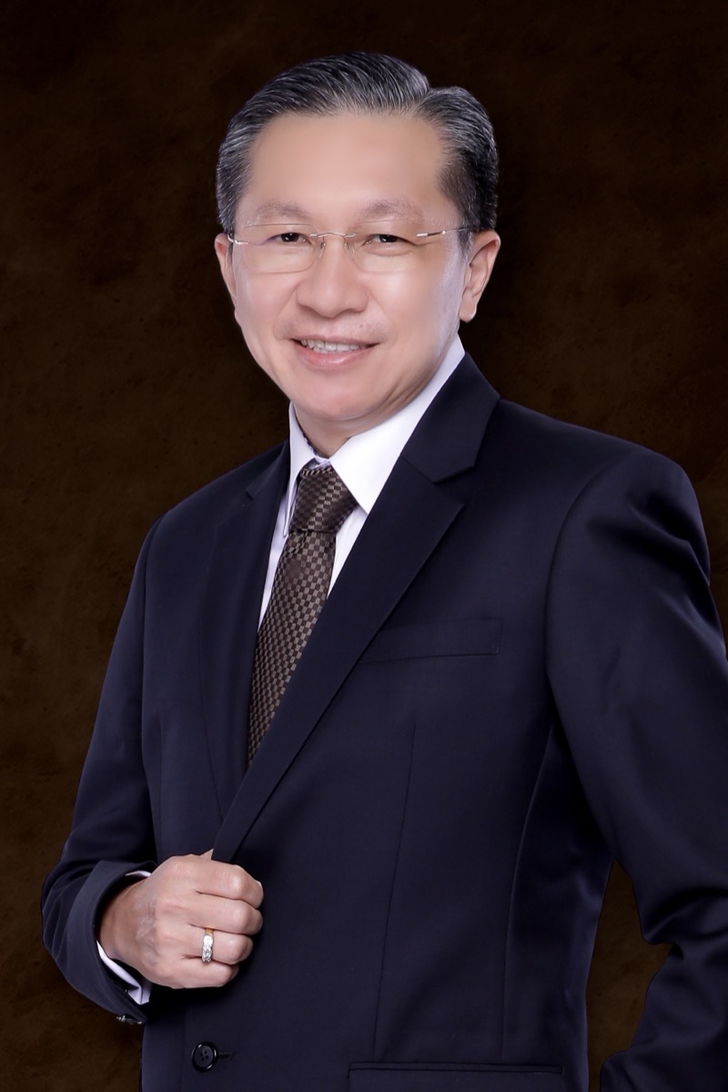 Portrait of Tawatchai, Chief Executive Officer of Global Plus Intertainment Agency